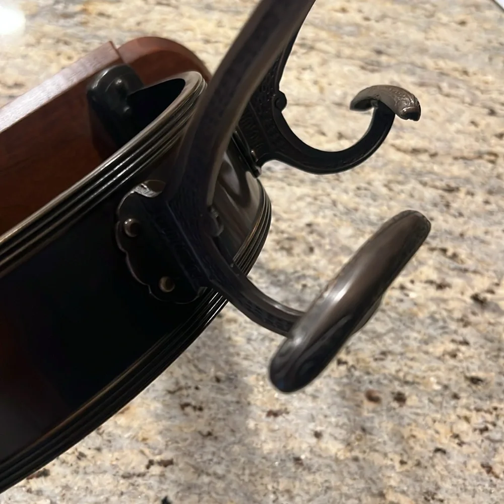ENGLISH TAVERN WALL COAT RACK